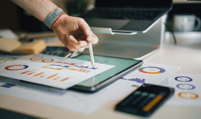 Analytics dashboard showing 9 critical metrics for channel incentive program success including engagement rates, points flow, and ROI tracking
